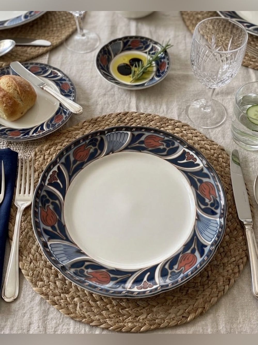 Noritake Stoneware Dinner Plate “Tulip Ridge” Pattern Collectible